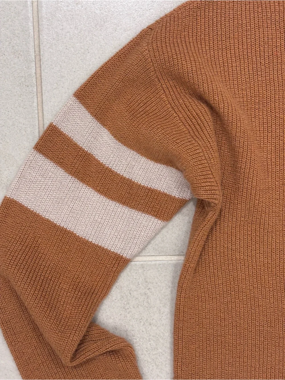 ae Muted Gold/Rust Color Henley Sweater